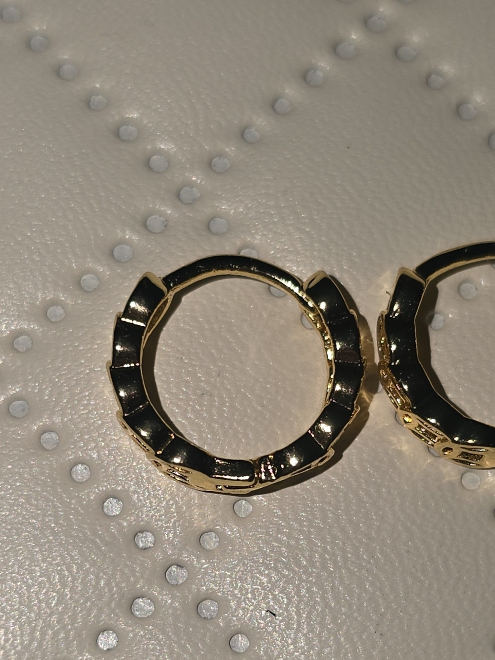 NWOT 18K Gold Plated Stainless Steel Chinese Coin Huggie Hoop Earrings - Picture 4 of 10